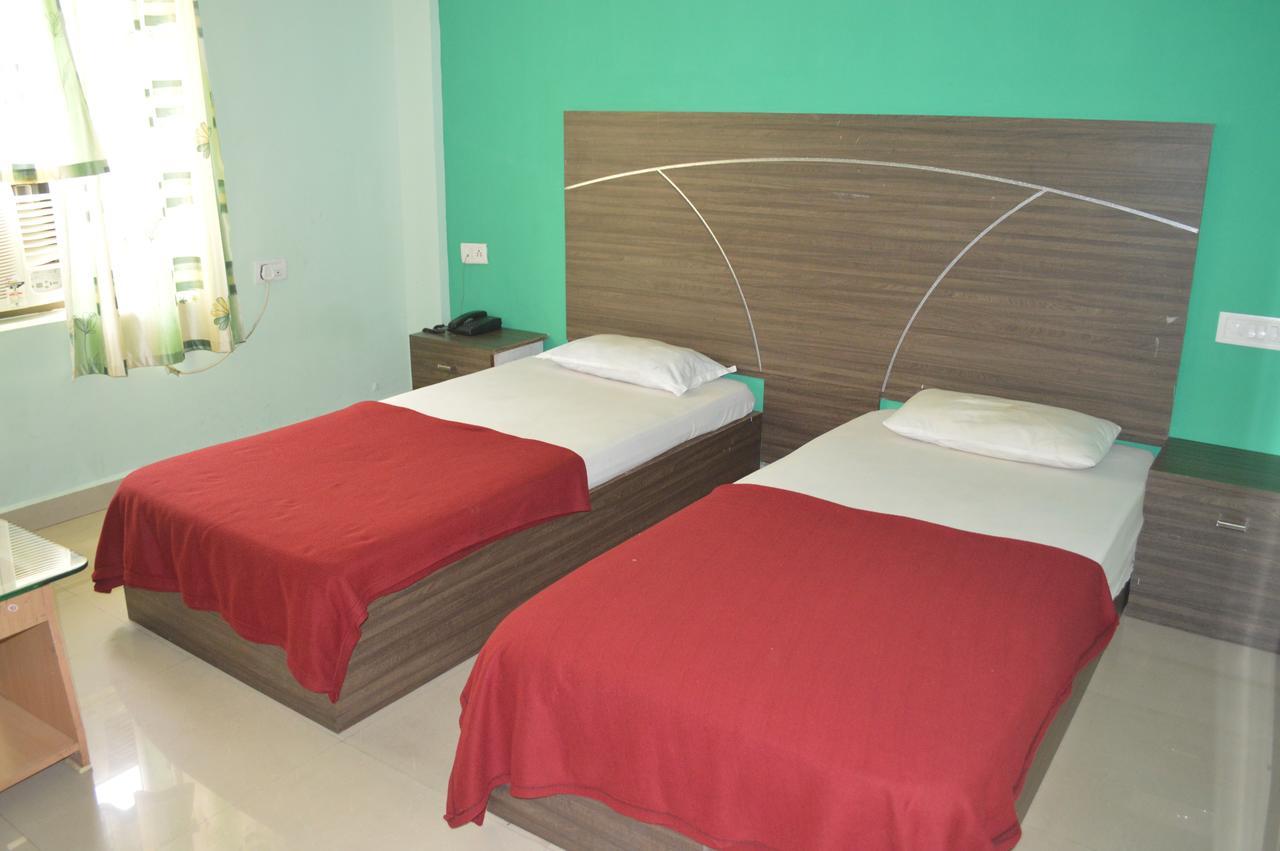 Hotel City Palace Brahmapur Room photo